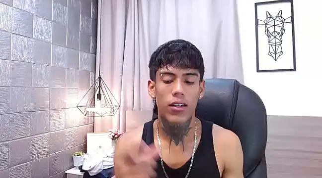Snapshot of RyanKing19 chatting on 02.27.25 RyanKing19 online show from 02.27.25