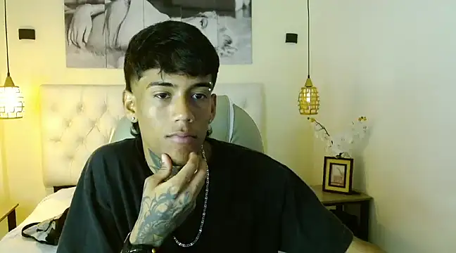 Snapshot of RyanKing19 chatting on 03.04.25 RyanKing19 online show from 03.04.25