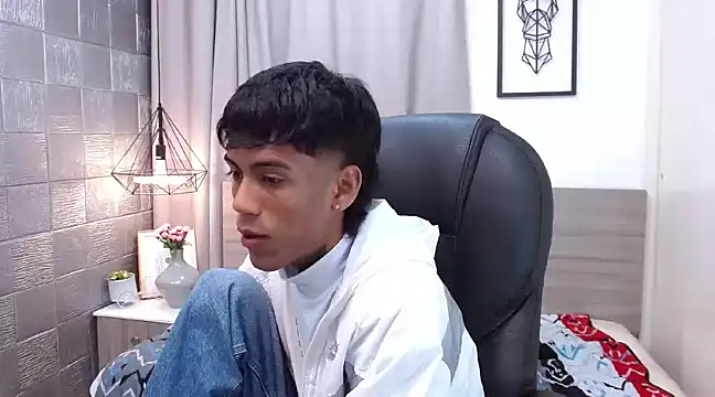 Snapshot of RyanKing19 chatting on 03.06.25 RyanKing19 online show from 03.06.25