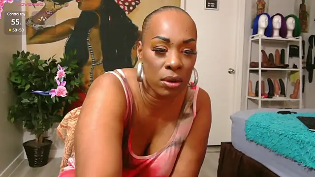 Queenanitadix online show from 01.29.25