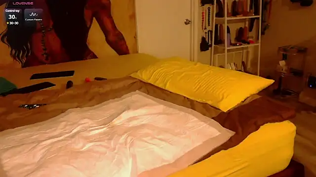 Queenanitadix online show from 03.15.25