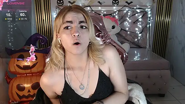 lili conor s online show from 10.07.25