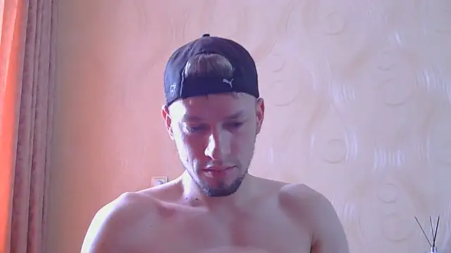 Snapshot of frama666 chatting on 06.19.26 frama666 online show from 06.19.26