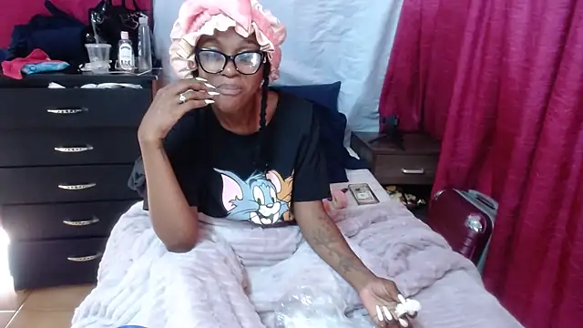 xxTatiannaxx online show from 10.31.25