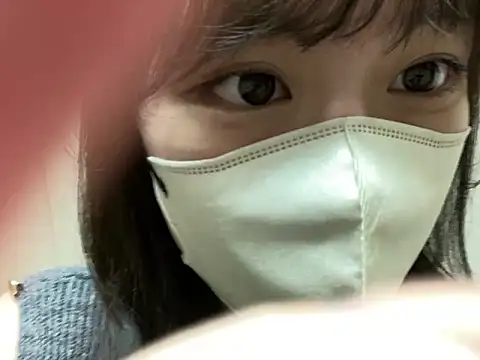 Snapshot of Kamichaan7 chatting on 12.18.25 Kamichaan7 online show from 12.18.25