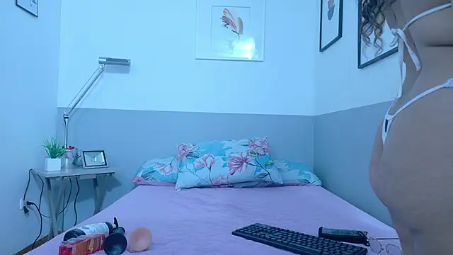 innocenthazel online show from 03.22.26