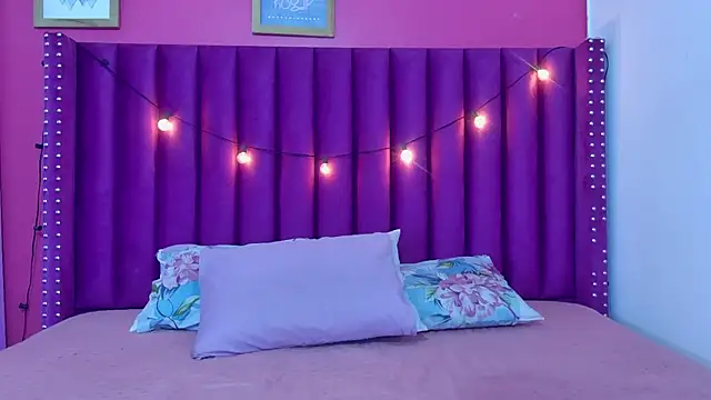 innocenthazel online show from 04.14.26