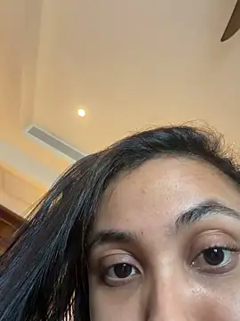 Lucia Brown  online show from 04.08.26