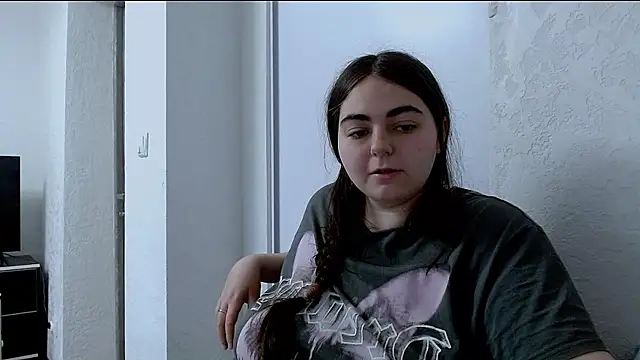 kitsune 8 online show from 04.10.26