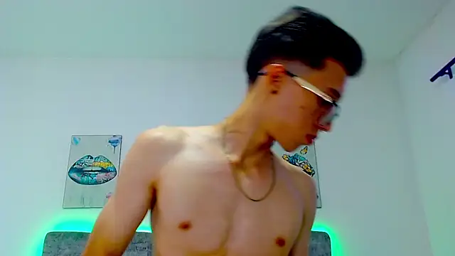 skinny bigcock02 online show from 03.01.25