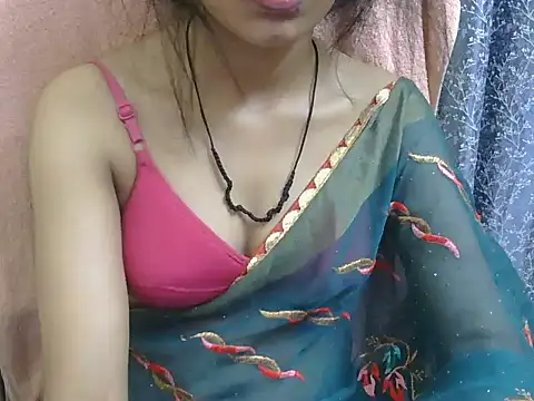 Snapshot of Cute_Pihu01 chatting on 09.11.25 Cute Pihu01 online show from 09.11.25