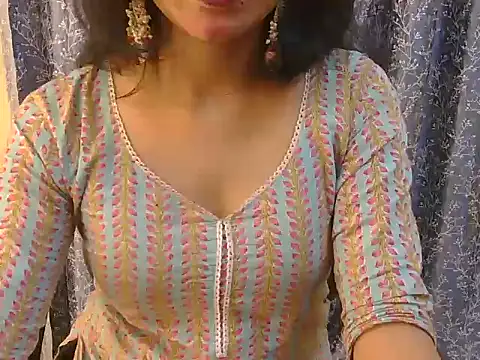 Cute Pihu01 online show from 12.20.25