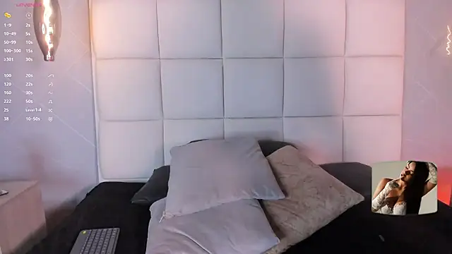 Snapshot of Keyla_lage chatting on 01.17.26 Keyla lage online show from 01.17.26