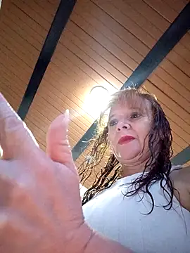 Snapshot of chanel-2025 chatting on 02.05.26 chanel-2025 online show from 02.05.26