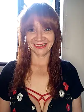 Snapshot of chanel-2025 chatting on 02.21.26 chanel-2025 online show from 02.21.26