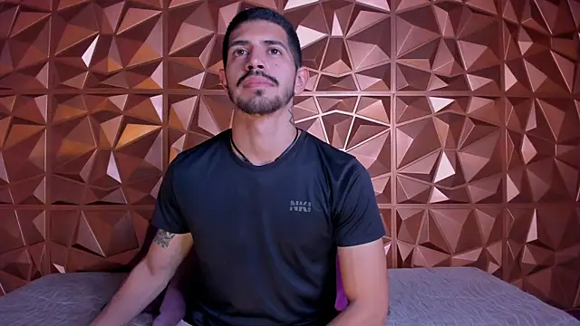 Snapshot of AlejandroStormm chatting on 11.09.25 AlejandroStormm online show from 11.09.25