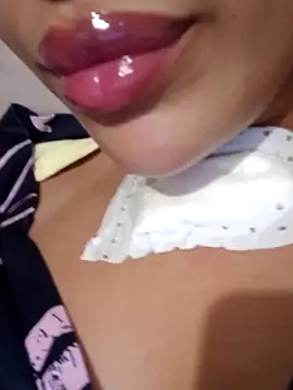 Sexlove1xo online show from 10.29.25