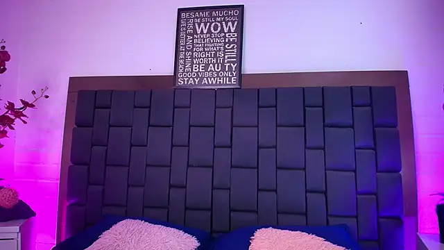 Lexi Howard  online show from 09.21.25