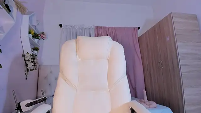 Emma lorense22 online show from 10.23.25