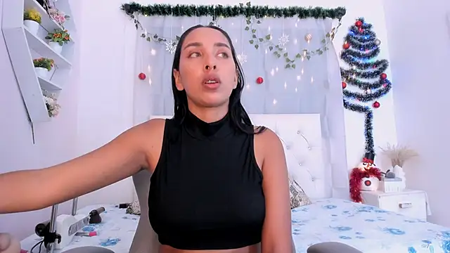 Emma lorense22 online show from 12.22.25