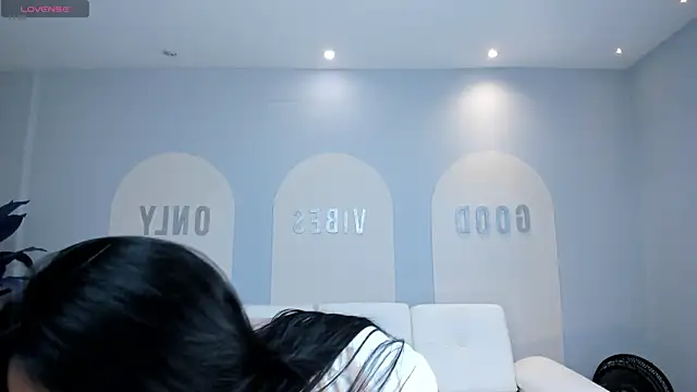 BrunaThompson online show from 03.18.25