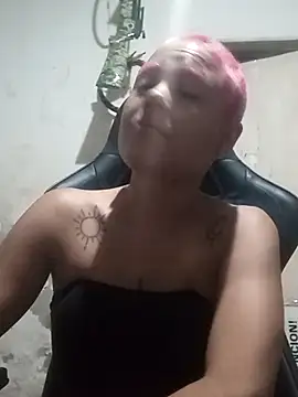 LA SRA M  online show from 02.25.25