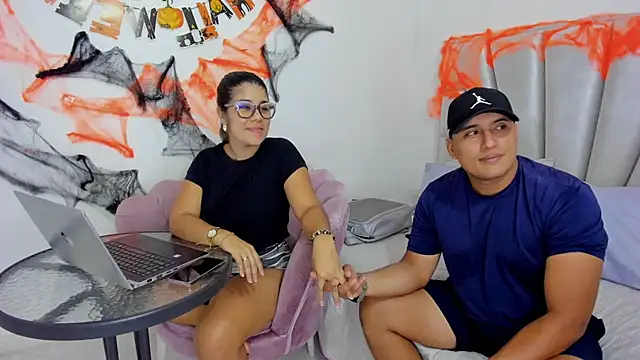 Couple fantasies69 online show from 10.24.25