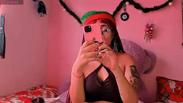 Maddy Jhonsson online show from 12.20.25