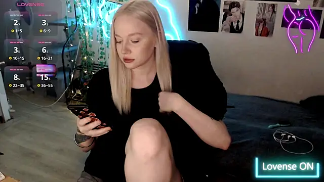 lissallor  online show from 03.21.25