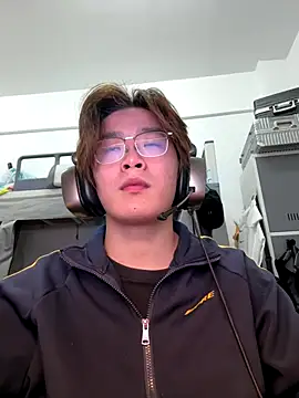 Snapshot of Anson0722 chatting on 12.02.25 Anson0722 online show from 12.02.25