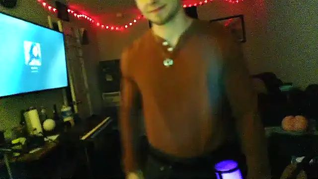 Snapshot of JCstrings chatting on 02.23.25 JCstrings online show from 02.23.25