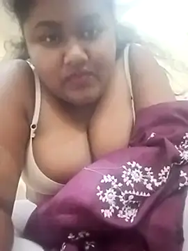 Snapshot of horny_diana chatting on 03.06.25 horny diana online show from 03.06.25