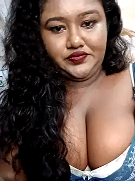 Snapshot of horny_diana chatting on 09.25.25 horny diana online show from 09.25.25