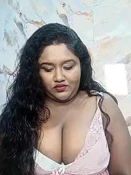 Snapshot of horny_diana chatting on 10.04.25 horny diana online show from 10.04.25