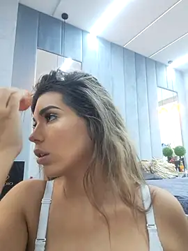 Bella Posh online show from 10.06.25