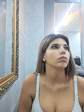 Bella Posh online show from 10.10.25