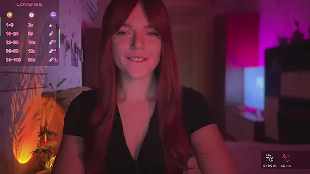 Snapshot of CherryRed_Girl chatting on 02.11.26 CherryRed Girl online show from 02.11.26