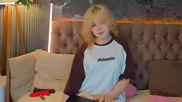 EmilyAngells online show from 03.16.26