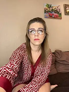 Lusi Luxary online show from 03.03.25