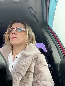 Lusi Luxary online show from 03.08.25