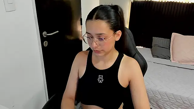 angeline davies online show from 11.13.25