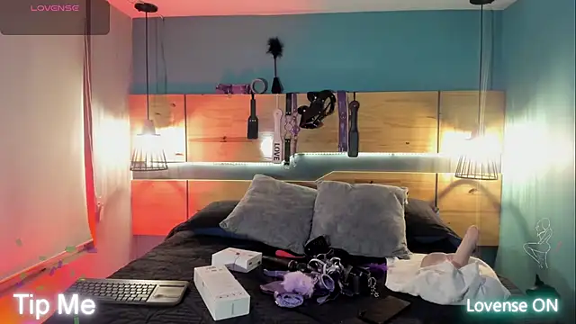 ChloeAllennn online show from 11.06.25