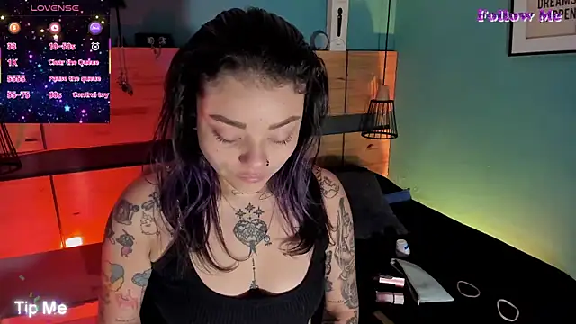 ChloeAllennn online show from 12.22.25