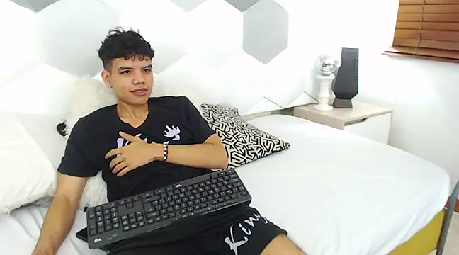 Axel Forte online show from 03.13.25