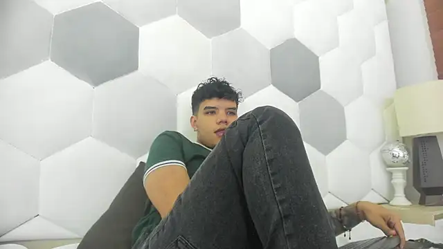 Axel Forte online show from 12.21.25