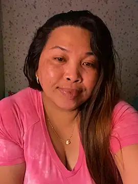 Snapshot of Sweet_fatty18 chatting on 01.28.25 Sweet fatty18 online show from 01.28.25