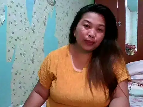 Snapshot of Sweet_fatty18 chatting on 02.23.25 Sweet fatty18 online show from 02.23.25