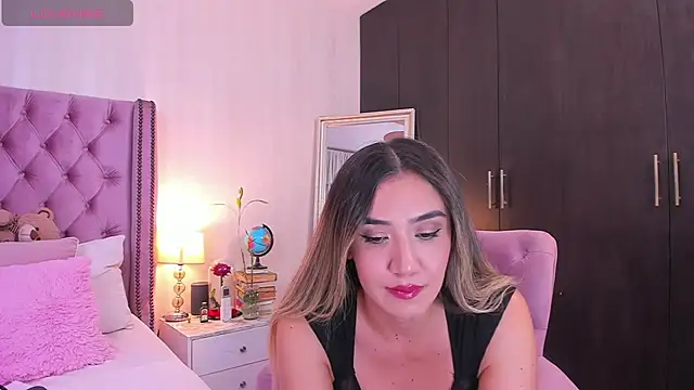 natashaleightt online show from 03.07.25