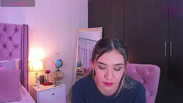 natashaleightt online show from 03.11.25