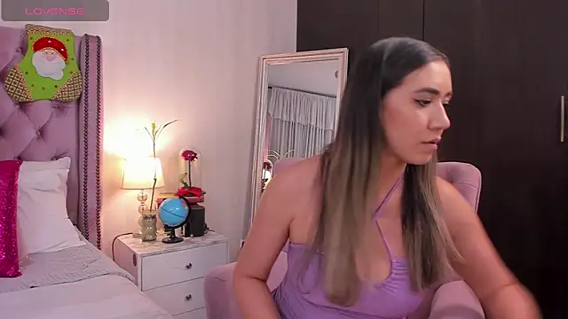 natashaleightt online show from 11.30.25